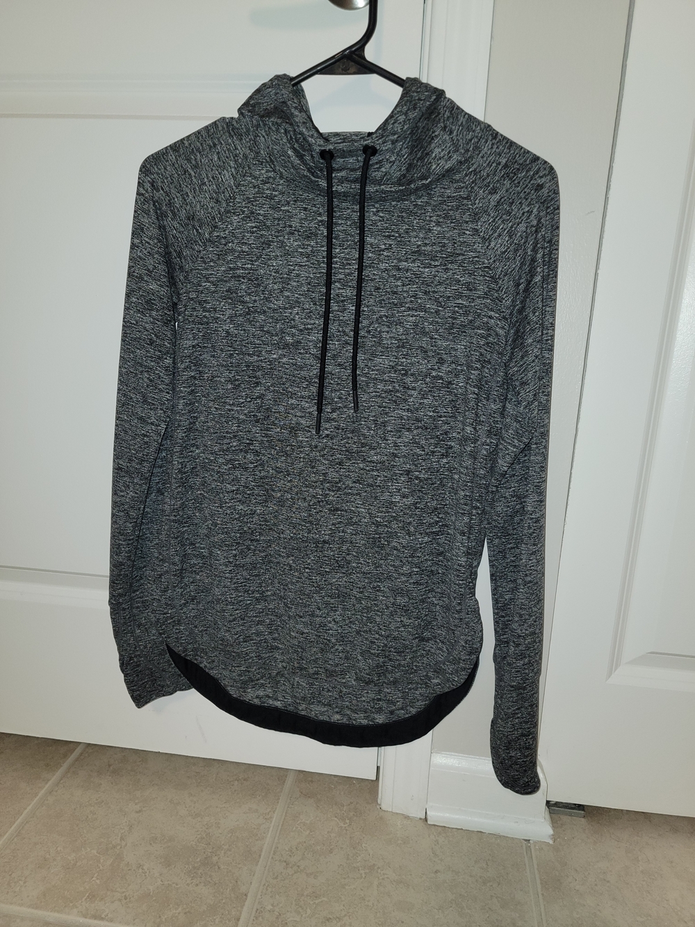 Athleta Heathered Gray Long Sleeve Pullover